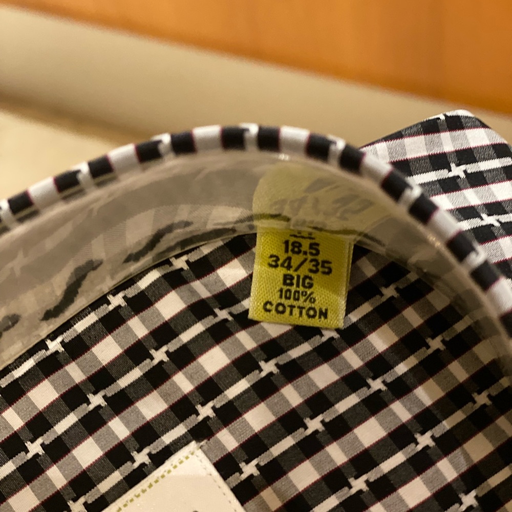 New Men’s Robert Graham shirt - Picture 3 of 4